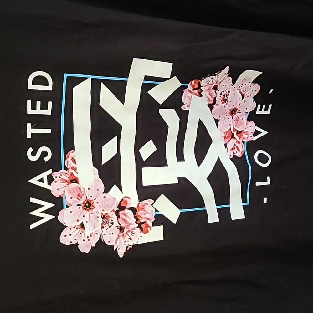 Graphic Tee - Picture 2 of 4